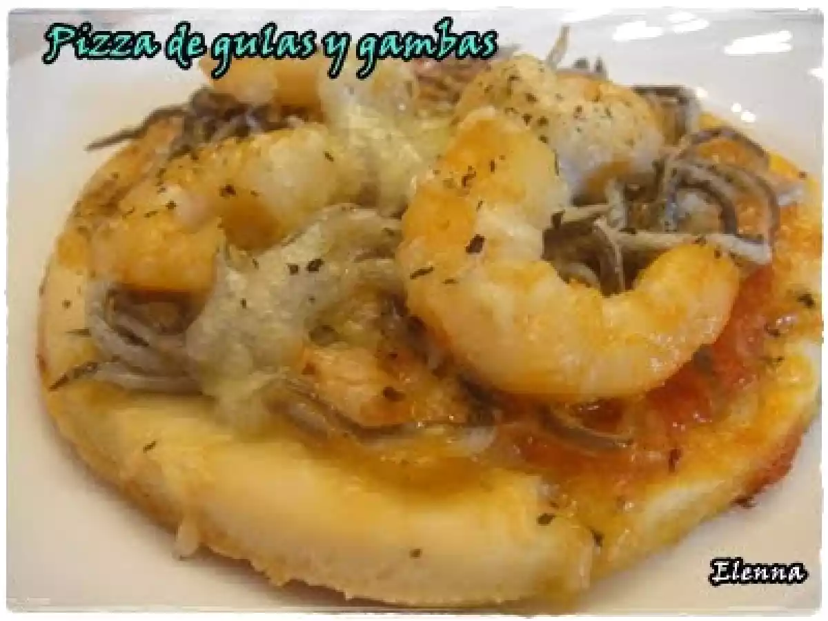 Mini pizzas de gulas y gambas