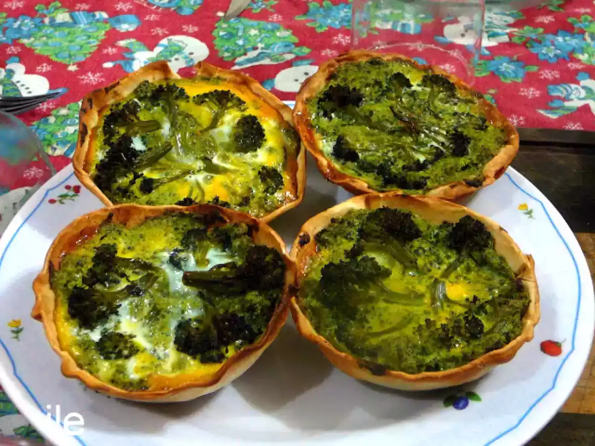 Mini tartas de brocoli