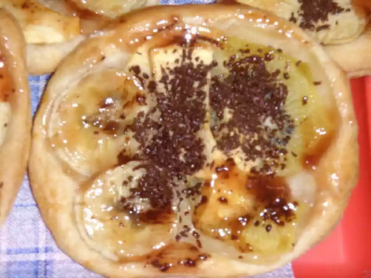MINI TARTAS DE FRUTA CON HOJALDRE