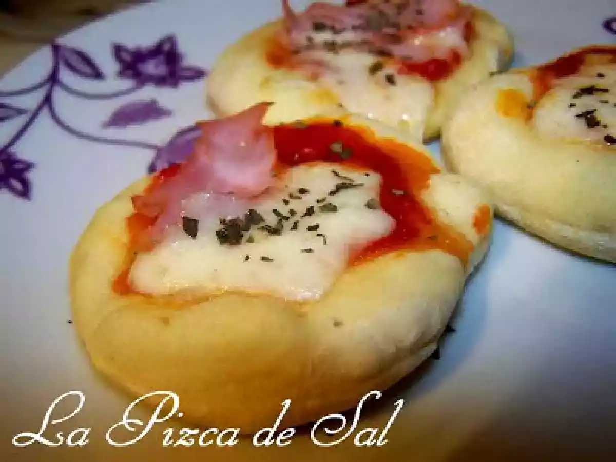 Minipizzas de jamón y queso
