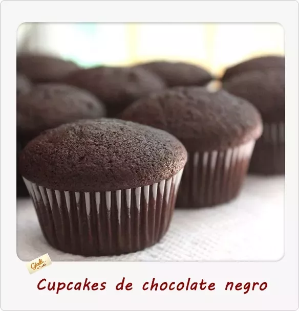 Mis riquísimos cupcakes de chocolate...receta - Receta Petitchef