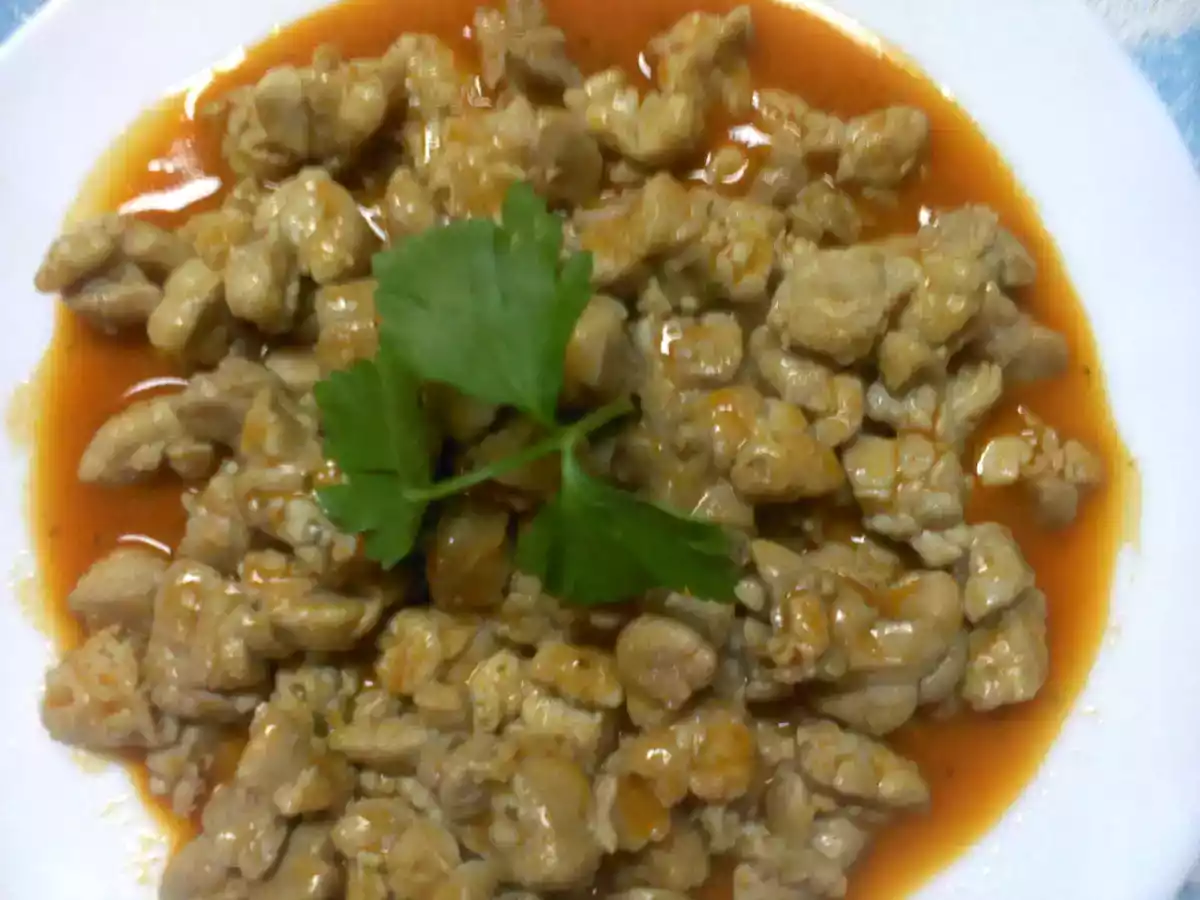 Mollejas de ternera en salsa de pimentón