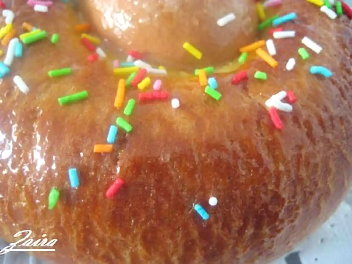 Monas de Pascua de masa con huevo duro - foto 5