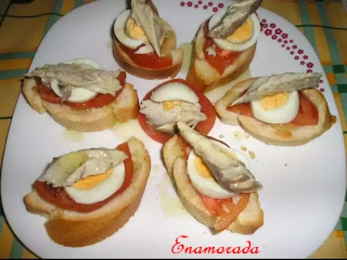 Montadito de caballa en aceite (casera )