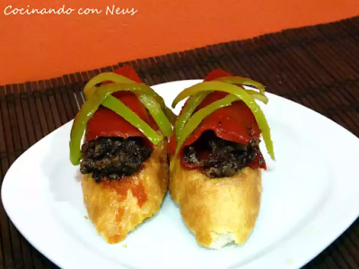 Montadito de pimiento piquillo relleno de morcilla