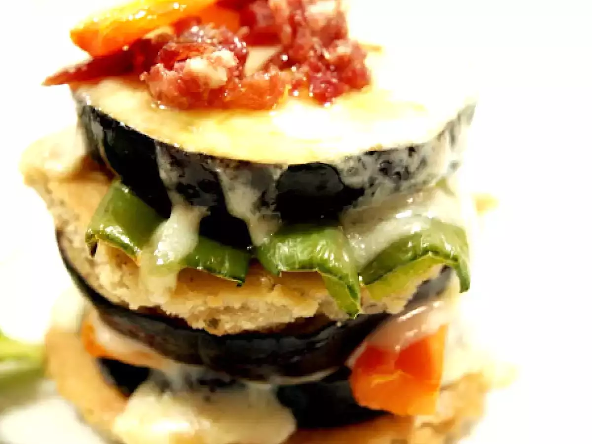 Montadito de pizza y verdura - foto 2