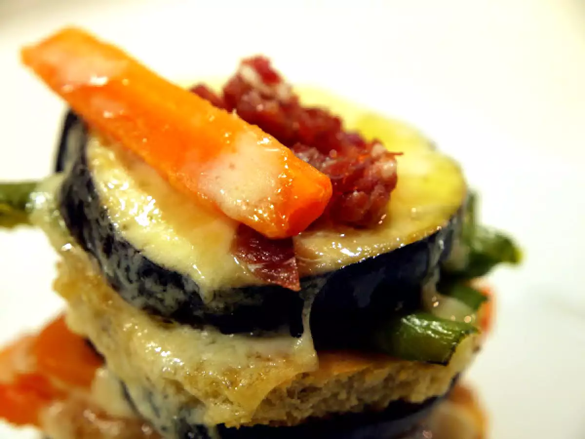 Montadito de pizza y verdura - foto 3