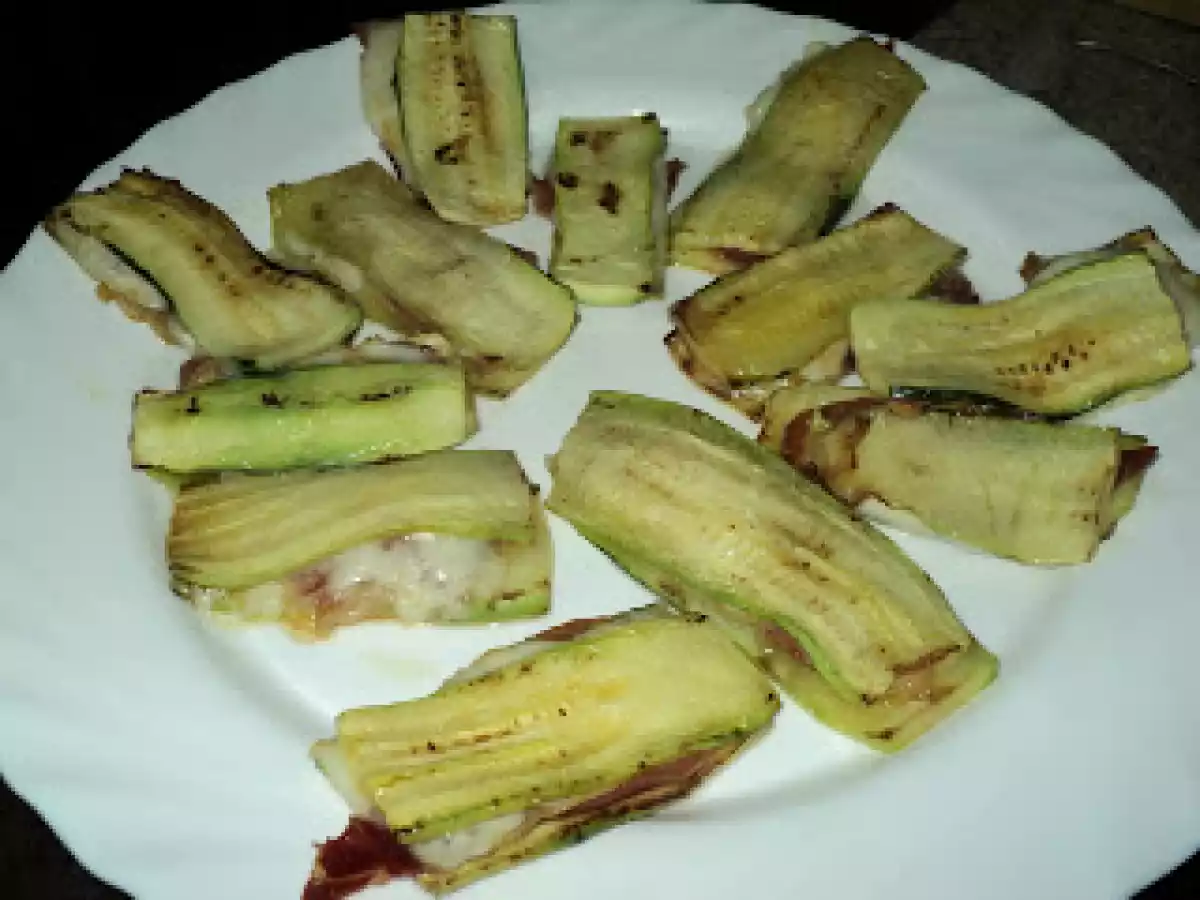 MONTADITOS DE CALABACÍN.