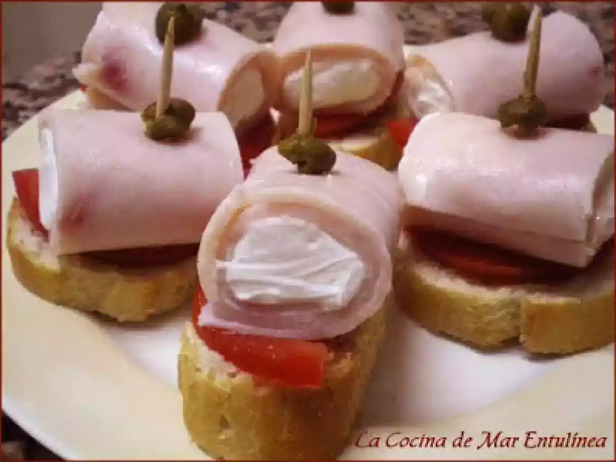 Montaditos de pavo y queso