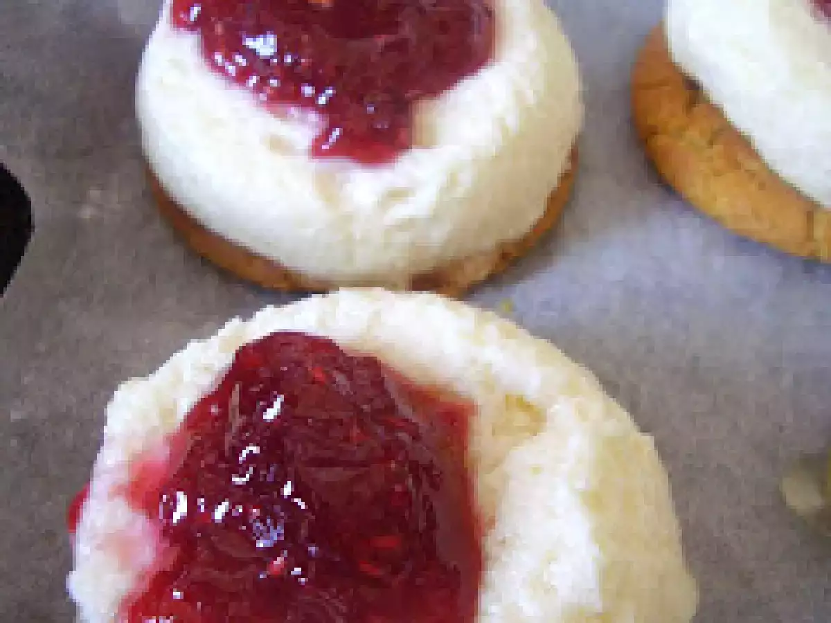 MONTADITOS DULCES DE QUESO CREMA CON BASE DE GALLETA DE JENGIBRE - foto 10