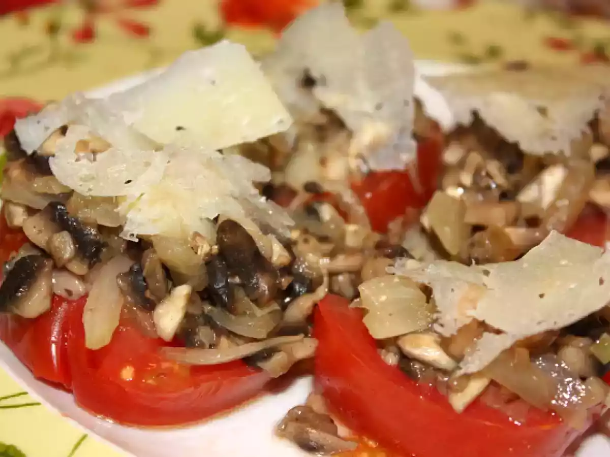 Montaditos templados de tomate y champiñones con toque manchego - foto 2