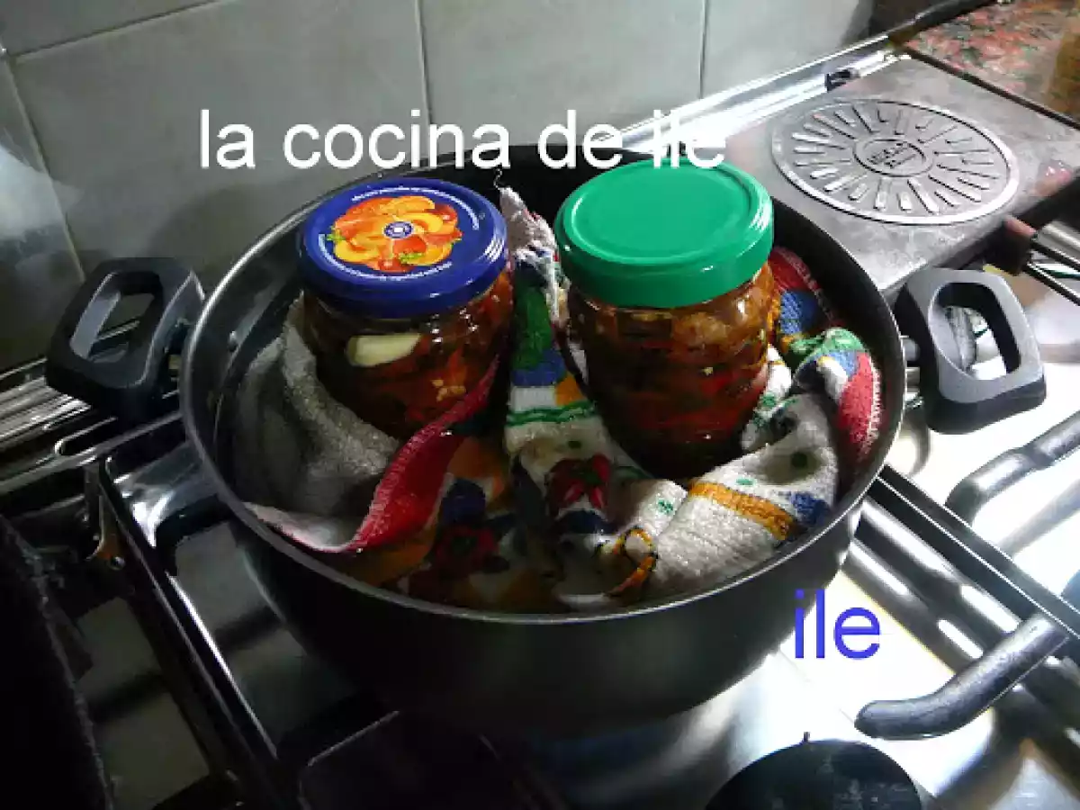 Morrones o pimientos en conserva de aceite