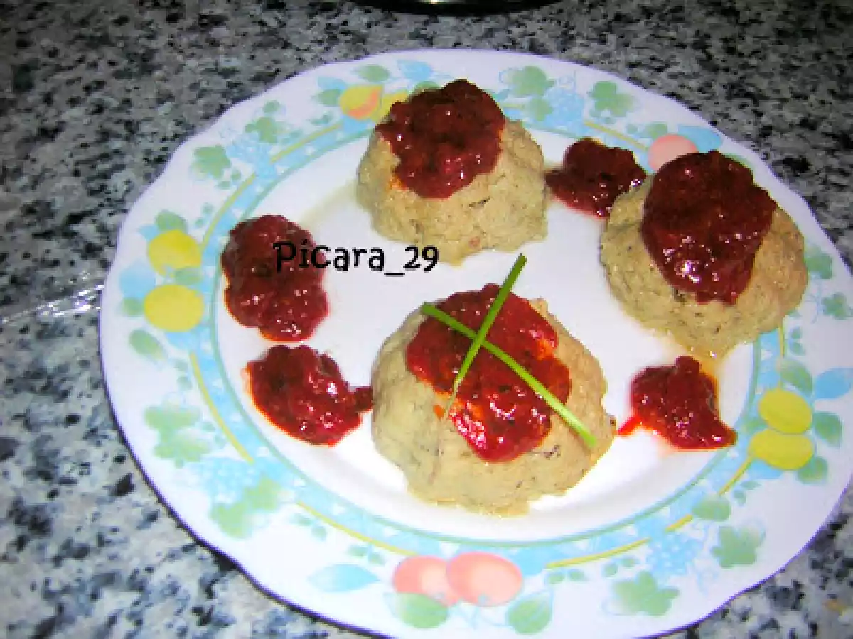 Mouse de berenjena y calabacín con salsa del piquillo