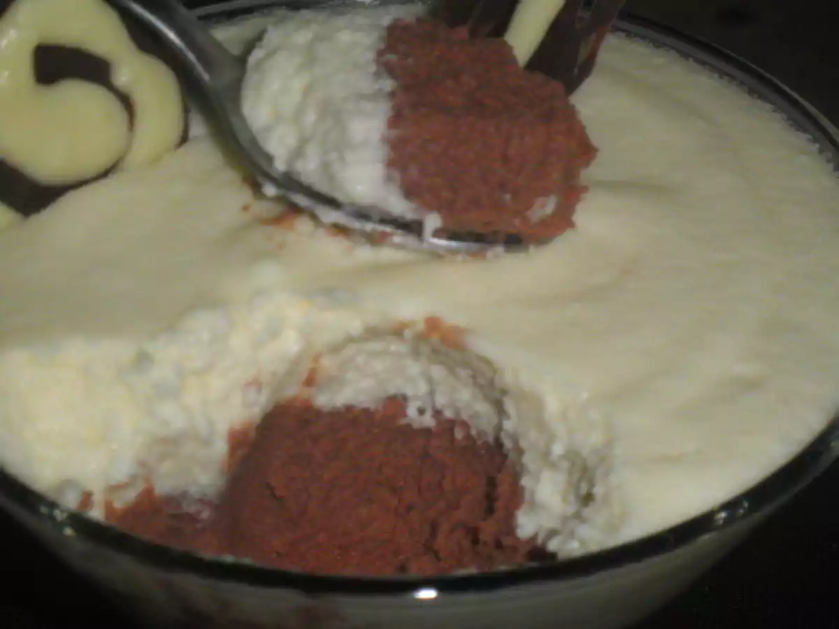 MOUSSE DE CHOCOLATE BLANCO Y NEGRO - foto 2