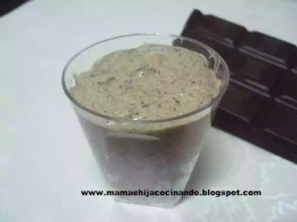 Mousse de chocolate parve con un toque muy especial (el error que fue un exito)