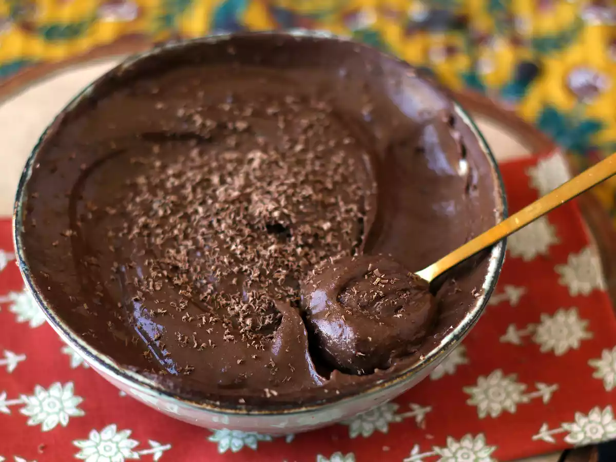 Mousse de chocolate proteica con whey, una receta ligera con solo 3 ingredientes - foto 3