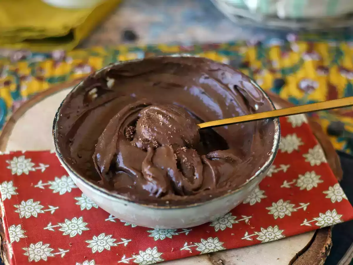 Mousse de chocolate proteica con whey, una receta ligera con solo 3 ingredientes - foto 5