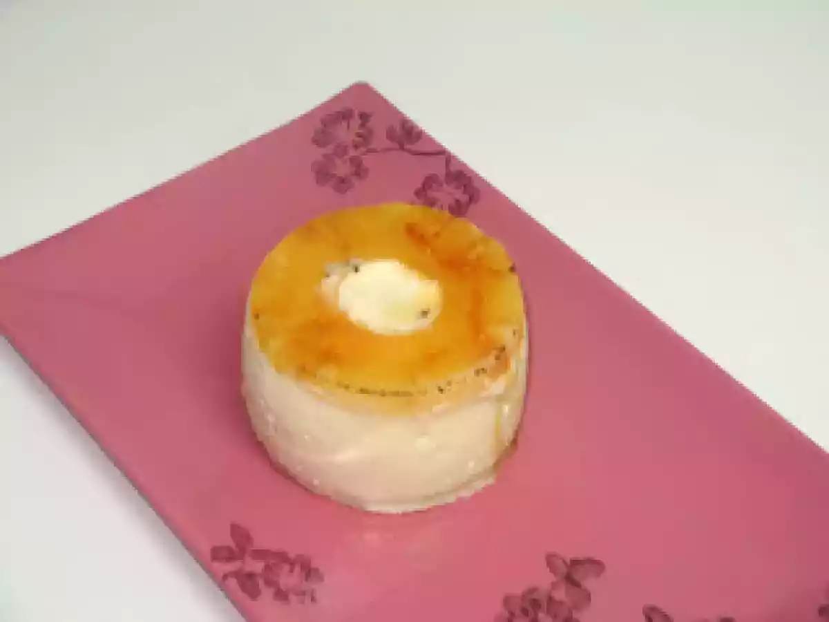 MOUSSE DE CREMA CATALANA Y PIÑA