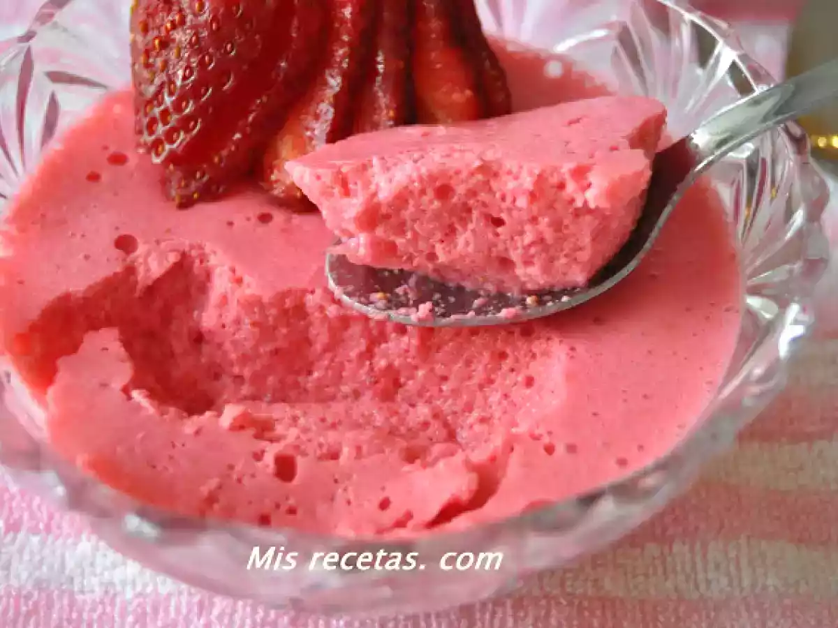 Mousse de fresas fácil y rápida - foto 2