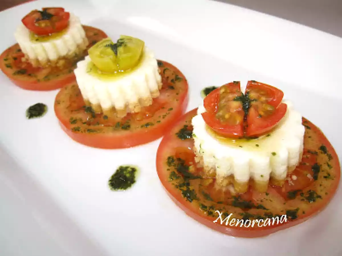 Mousse de parmesano con tomate