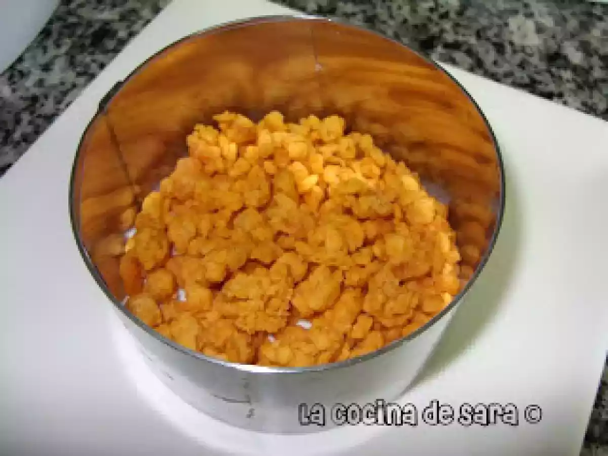 Mousse de Queso con Jamón Ibérico y Crumble de Tomate - foto 2