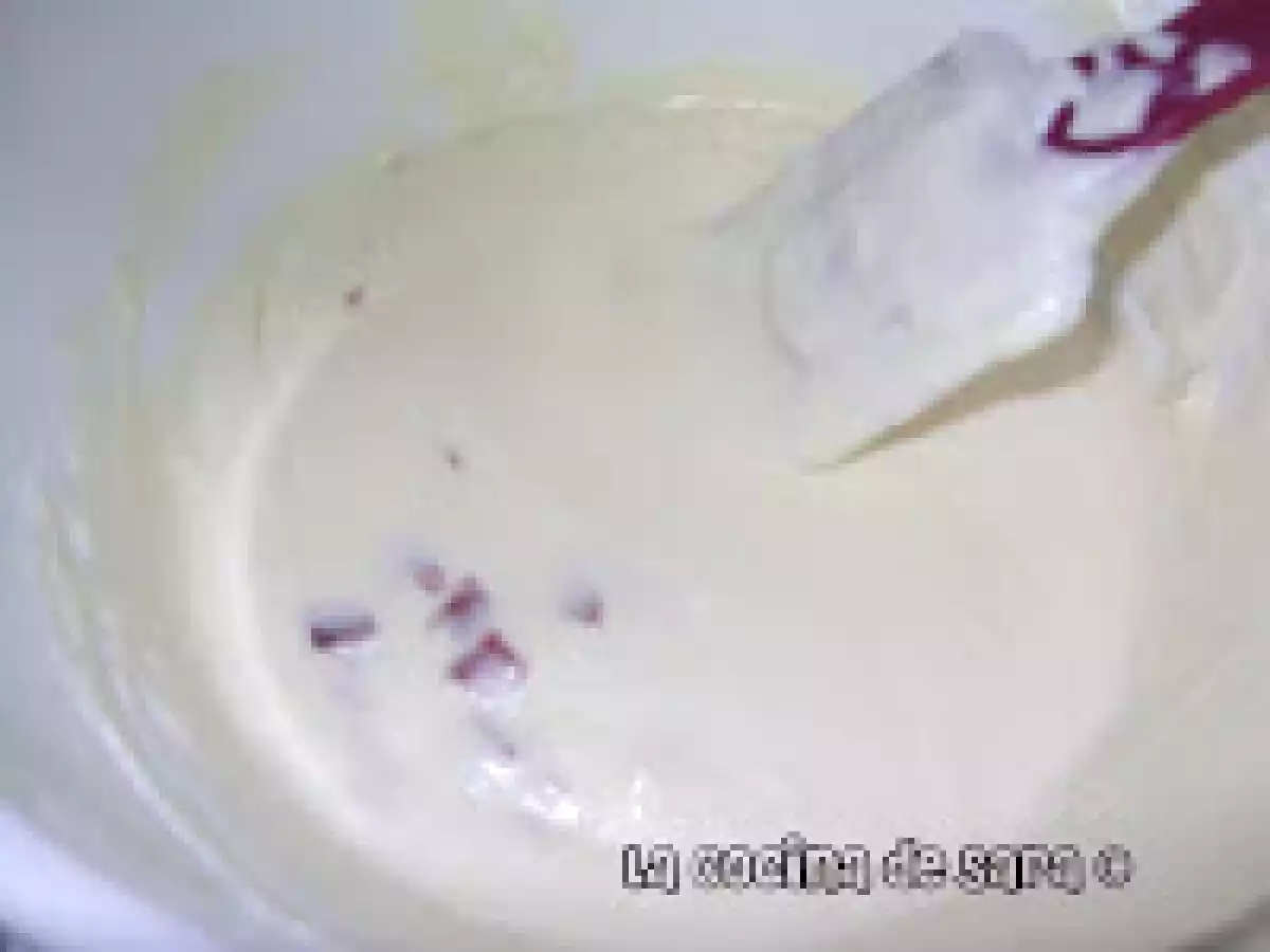 Mousse de Queso con Jamón Ibérico y Crumble de Tomate - foto 3