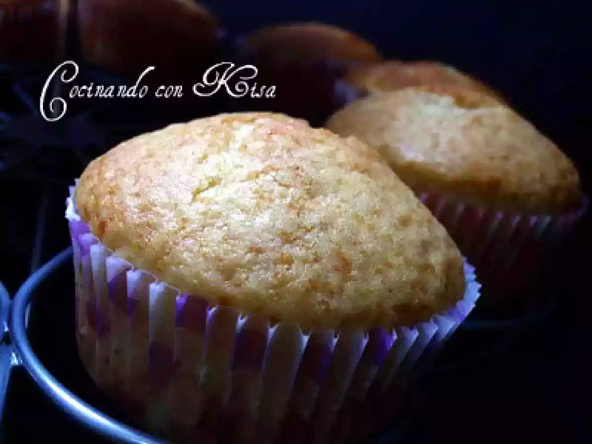 Muffin de yogur griego y miel con trocitos de manzana - foto 3