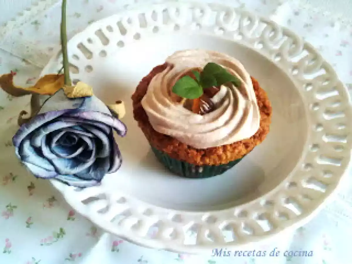 Muffins con copos de avena y dátiles