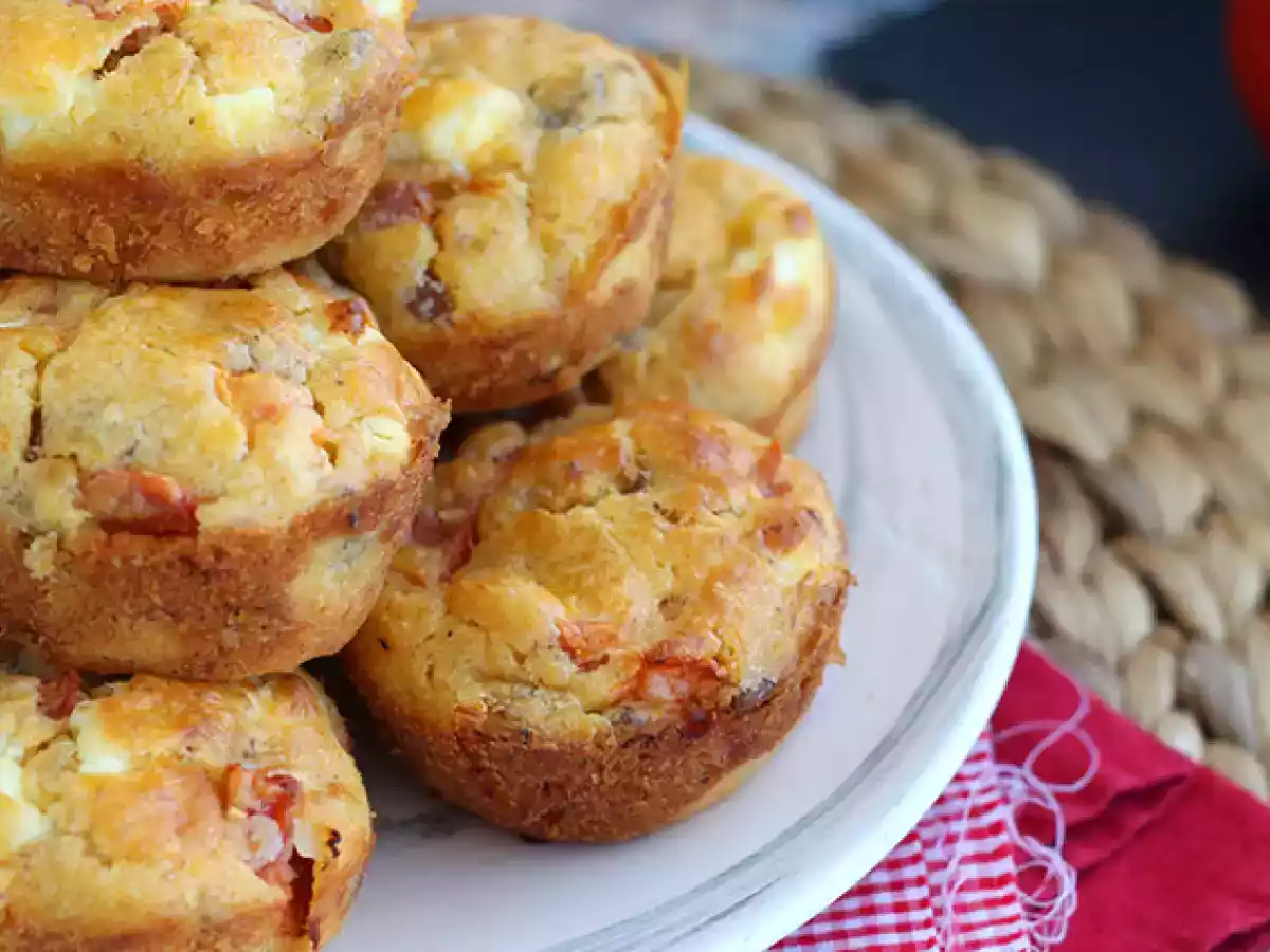Muffins de atún, tomate y feta - foto 4
