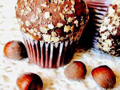 Muffins de cacao, avena y avellanas