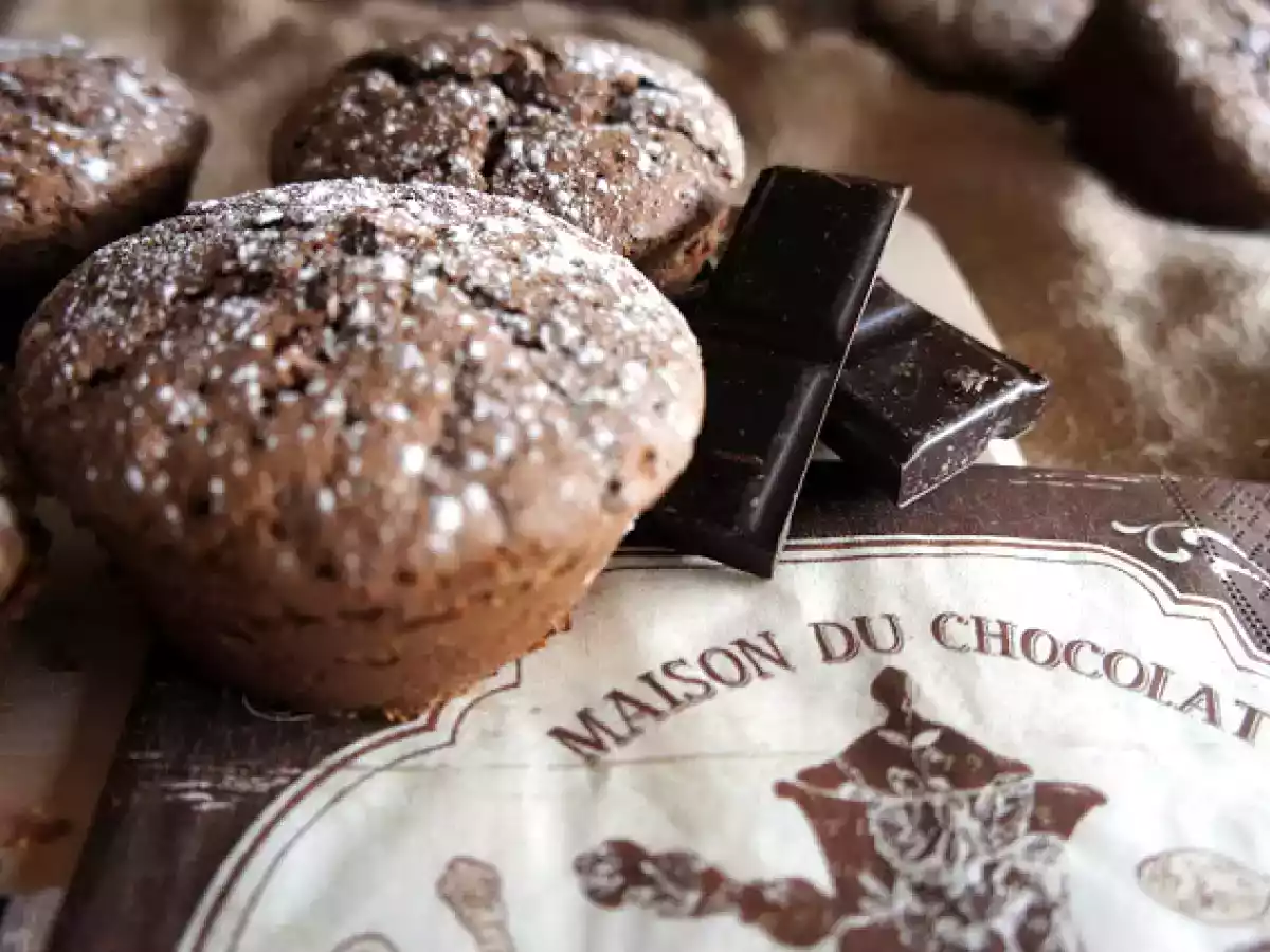 Muffins de cacao, fresas y plátano - foto 4