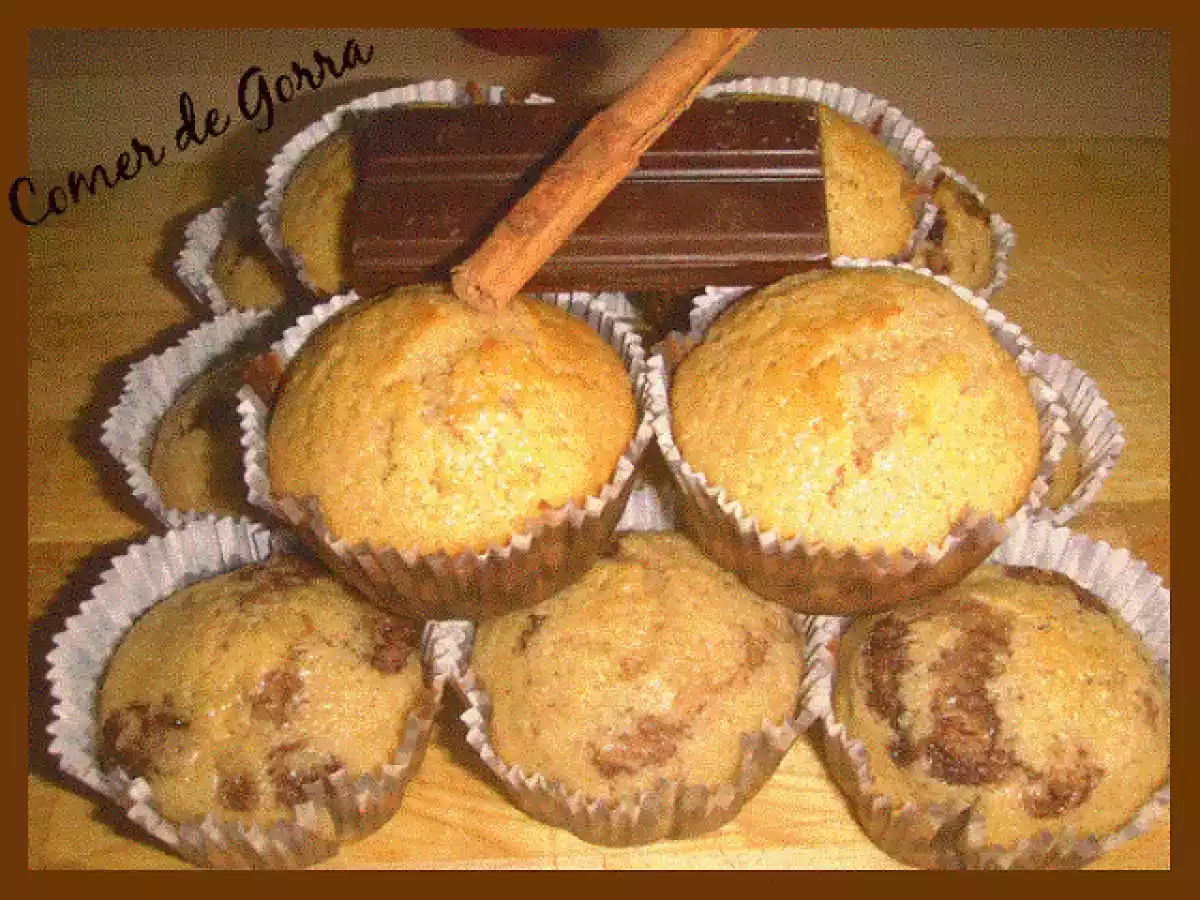 MUFFINS DE CHOCO Y DE MERMELADA DE FRAMBUESA