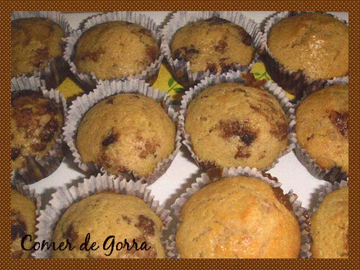 MUFFINS DE CHOCO Y DE MERMELADA DE FRAMBUESA - foto 2