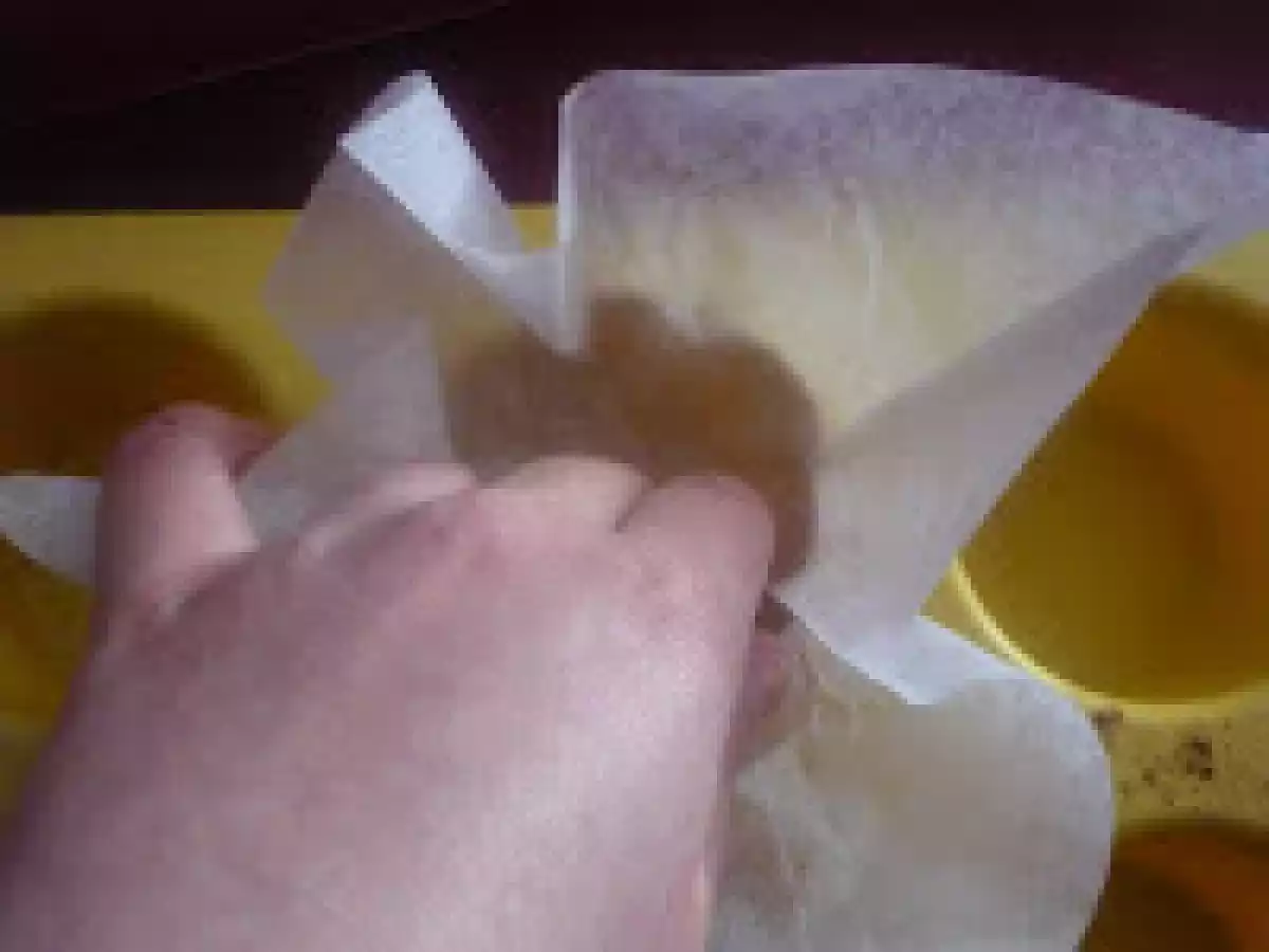 MUFFINS DE CHOCOLATE BLANCO RELLENOS DE CHOCOLATE FONDAN - foto 6