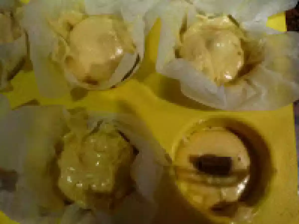 MUFFINS DE CHOCOLATE BLANCO RELLENOS DE CHOCOLATE FONDAN - foto 8