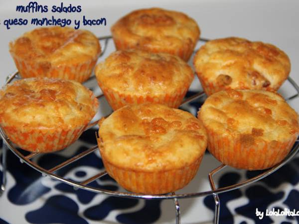 Muffins salados de bacon y queso