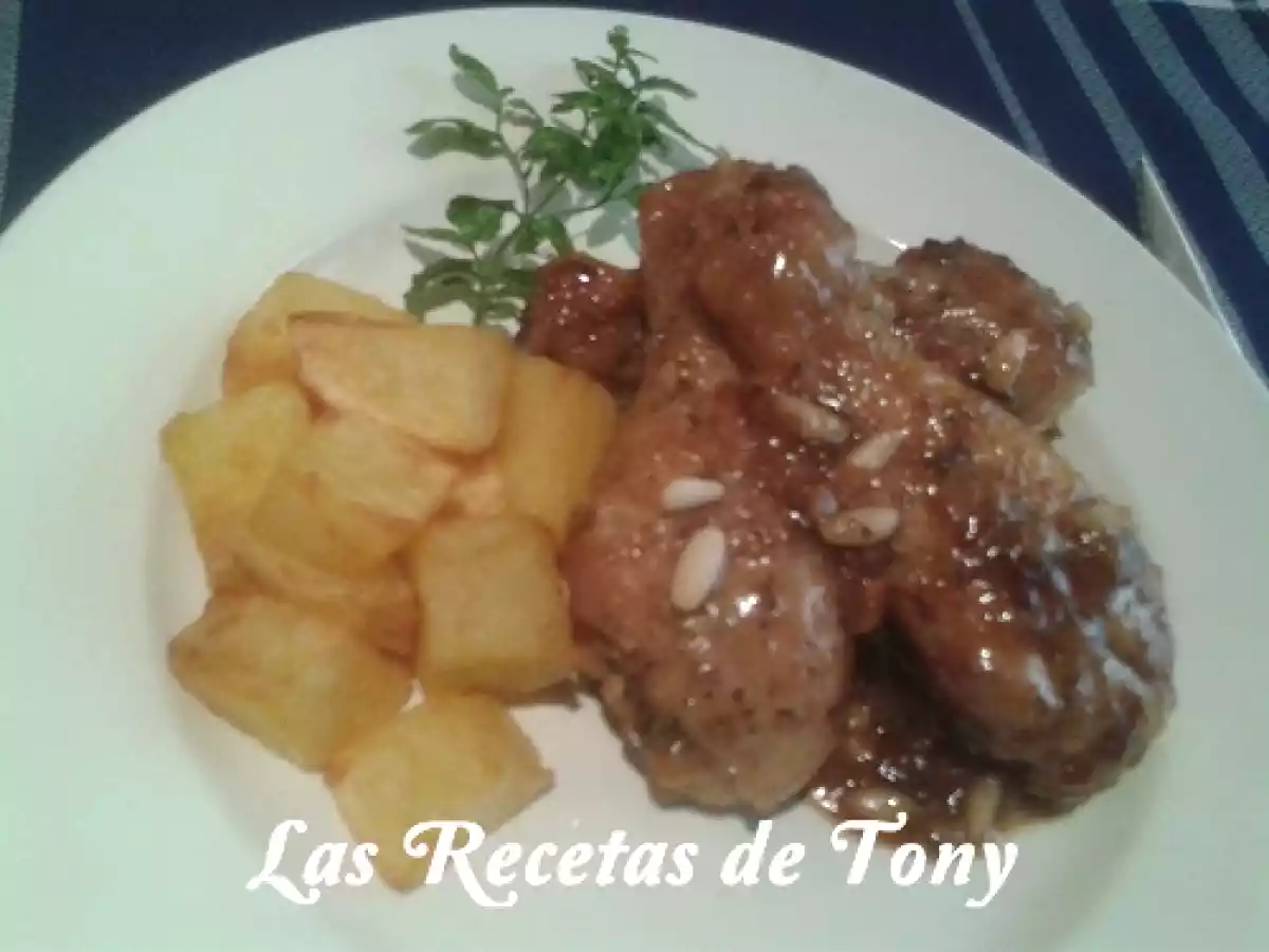 MUSLITOS DE POLLO CON PIÑONES A LA MIEL DE ROMERO - foto 3