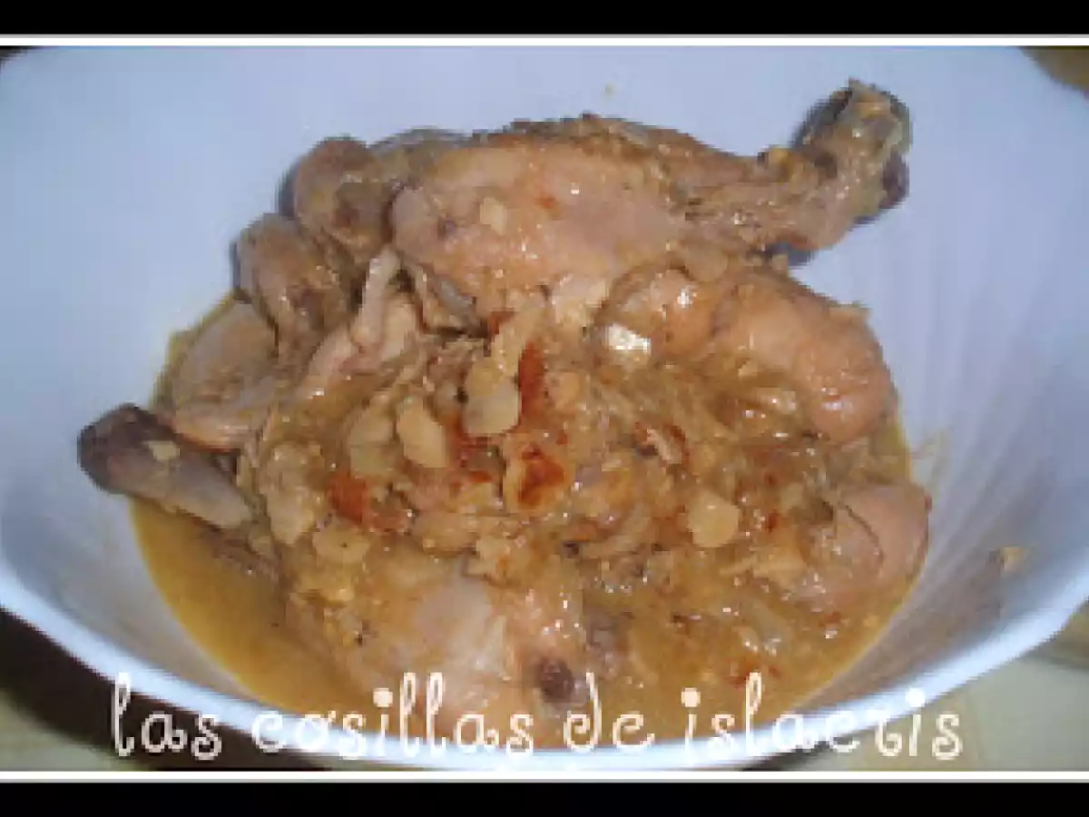 Muslitos de pollo con salsa de almendras