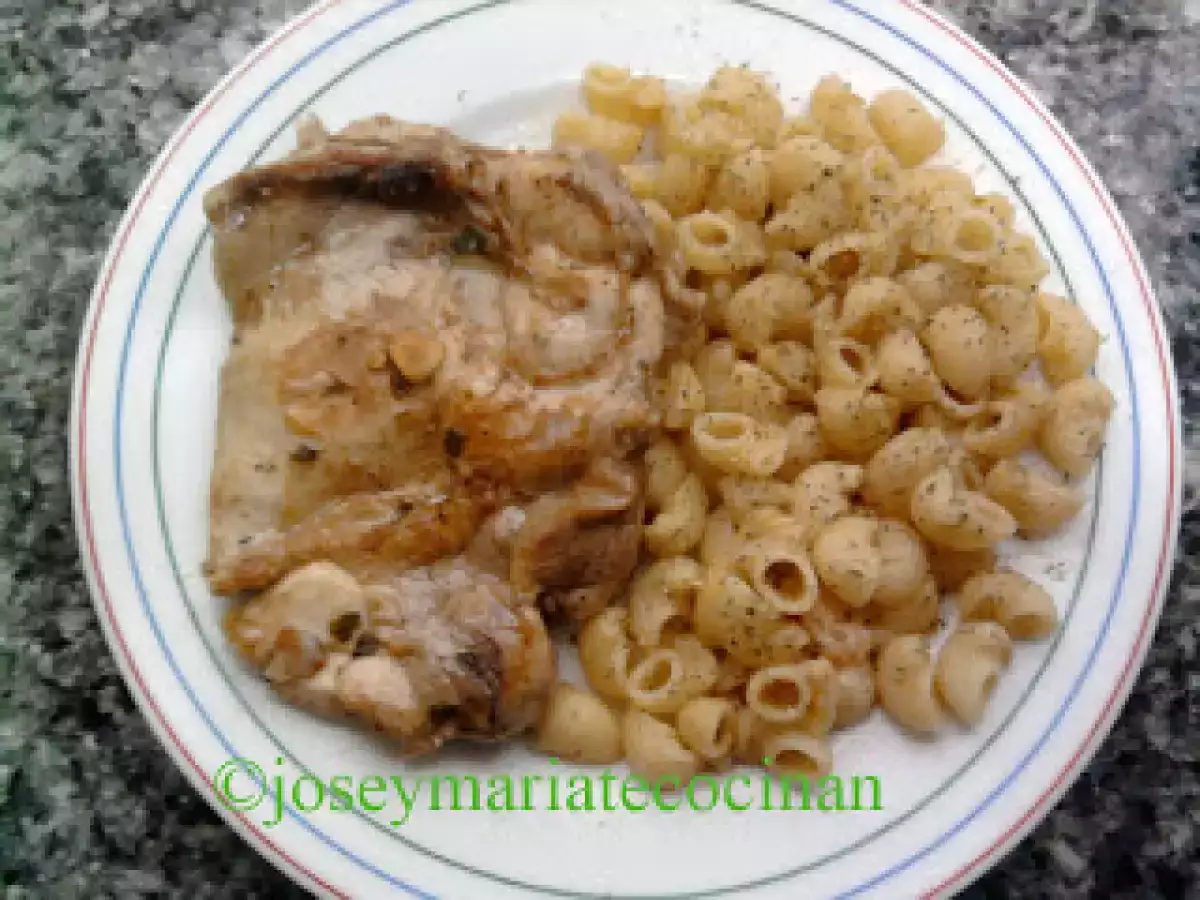 MUSLOS DE POLLO A LA PLANCHA CON TIBURONES