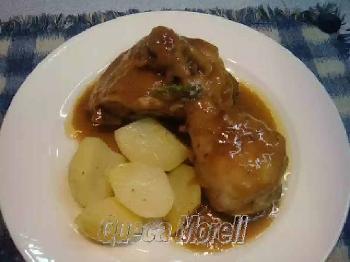 MUSLOS DE POLLO EN SALSA DE MANZANA Y CHAMPIÑONES - foto 2