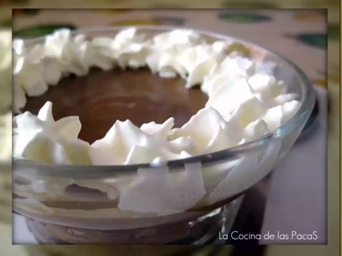 Natillas de Chocolate con tropiezos de almendra (thermomix)