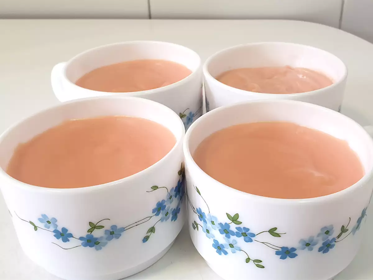 Natillas de chocolate rosa