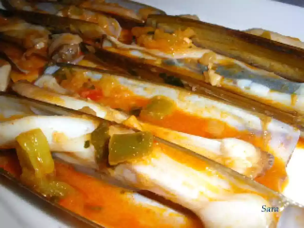 Navajas de Pedreña en salsa marinera - foto 2