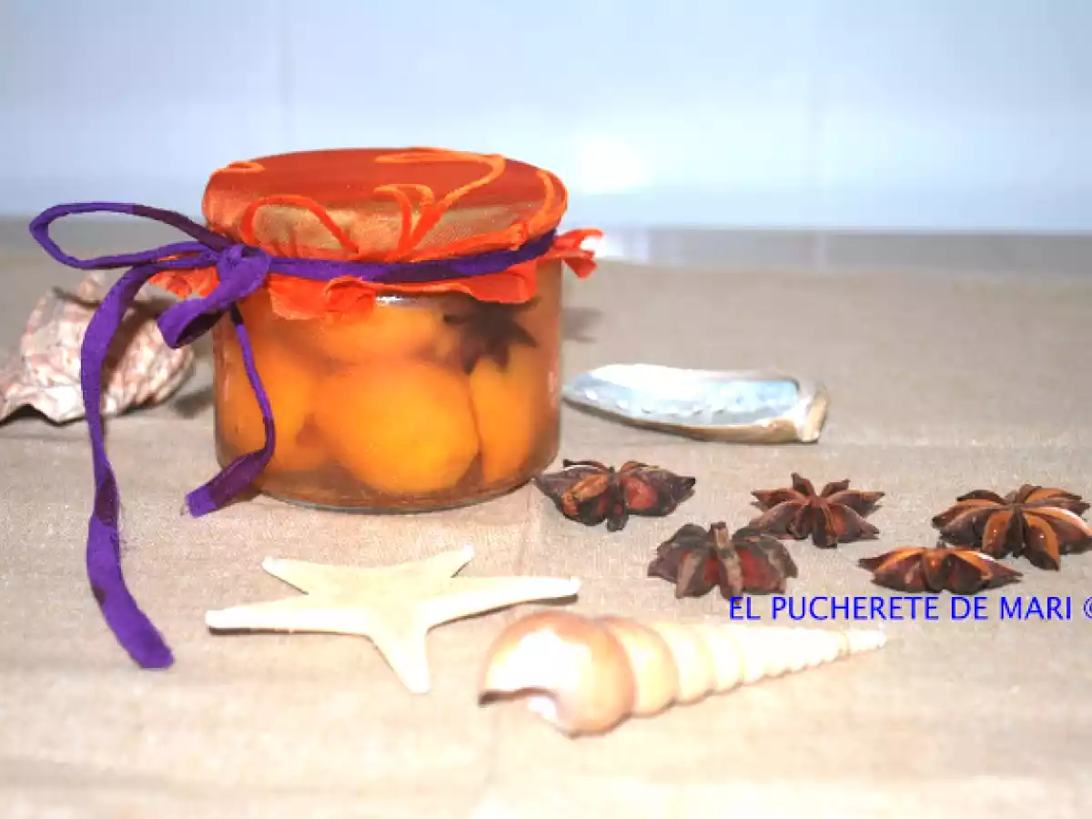 Nísperos en almíbar con aroma de anís estrellado