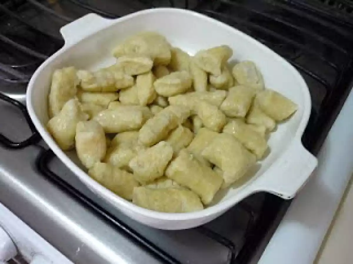 Ñoquis de Ñame / Yautía o Malanga con salsa de Habichuelas Negras