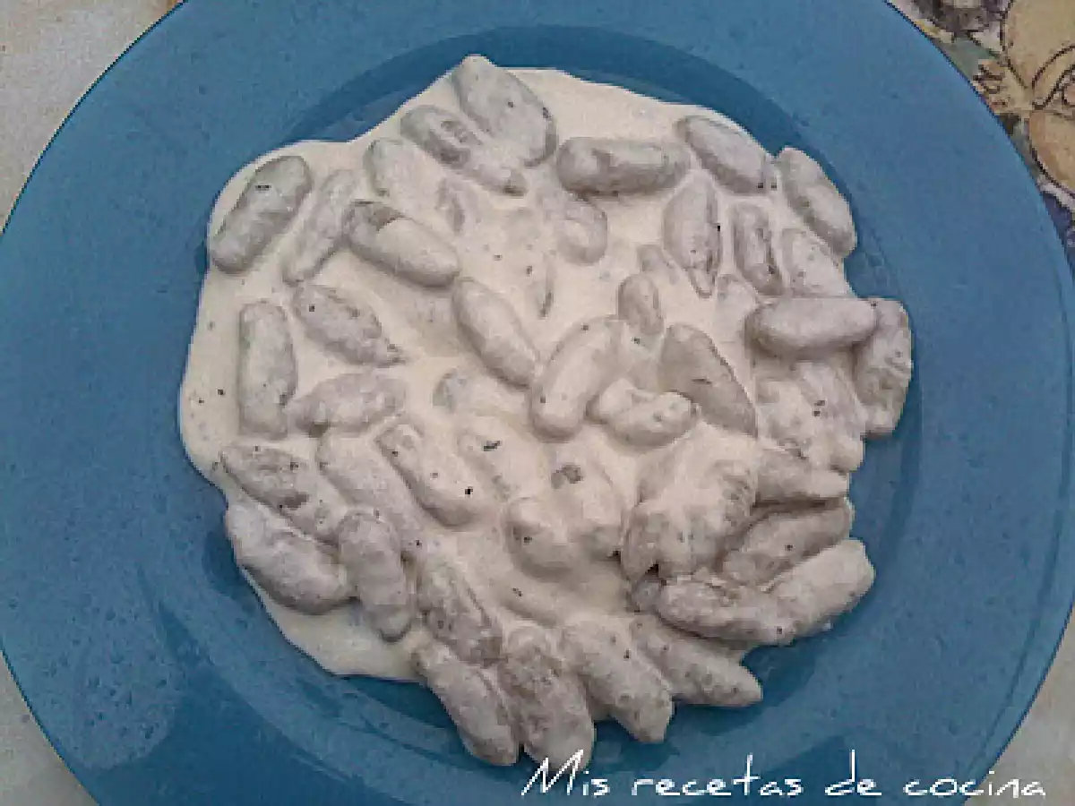 Ñoquis de patata con salsa de queso - foto 2