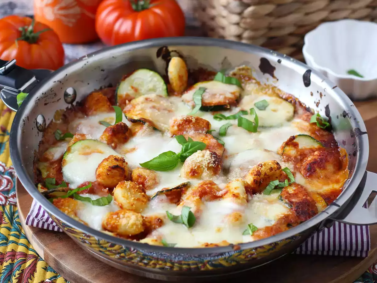 Ñoquis gratinados con calabacín, tomate y mozzarella: listos en 25 minutos - foto 5