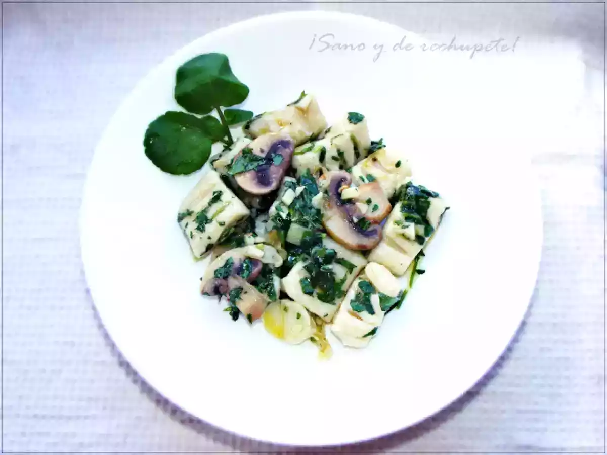 Ñoquis salteados con berros, champiñones y cebolleta (gnocci)