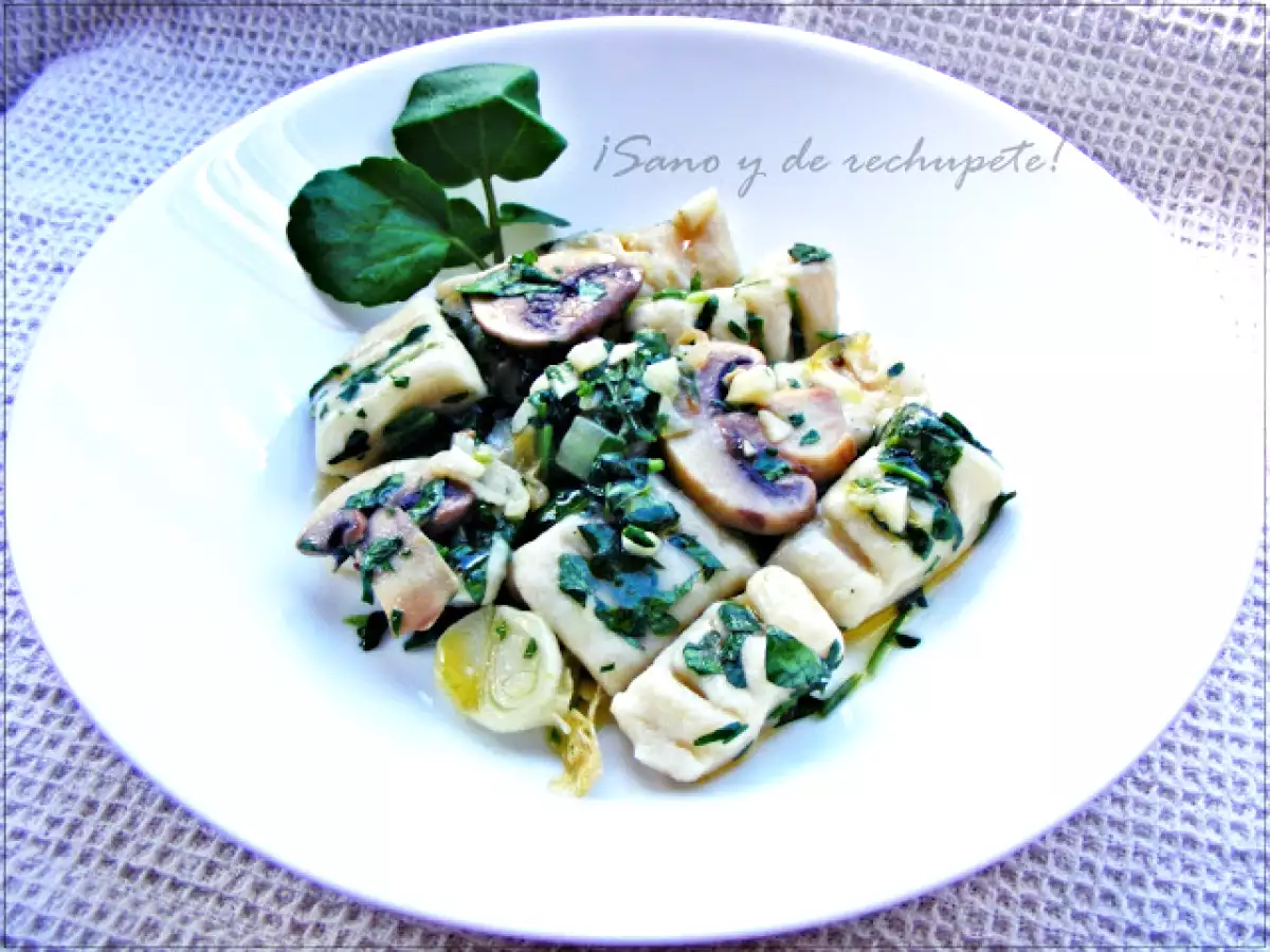 Ñoquis salteados con berros, champiñones y cebolleta (gnocci) - foto 3