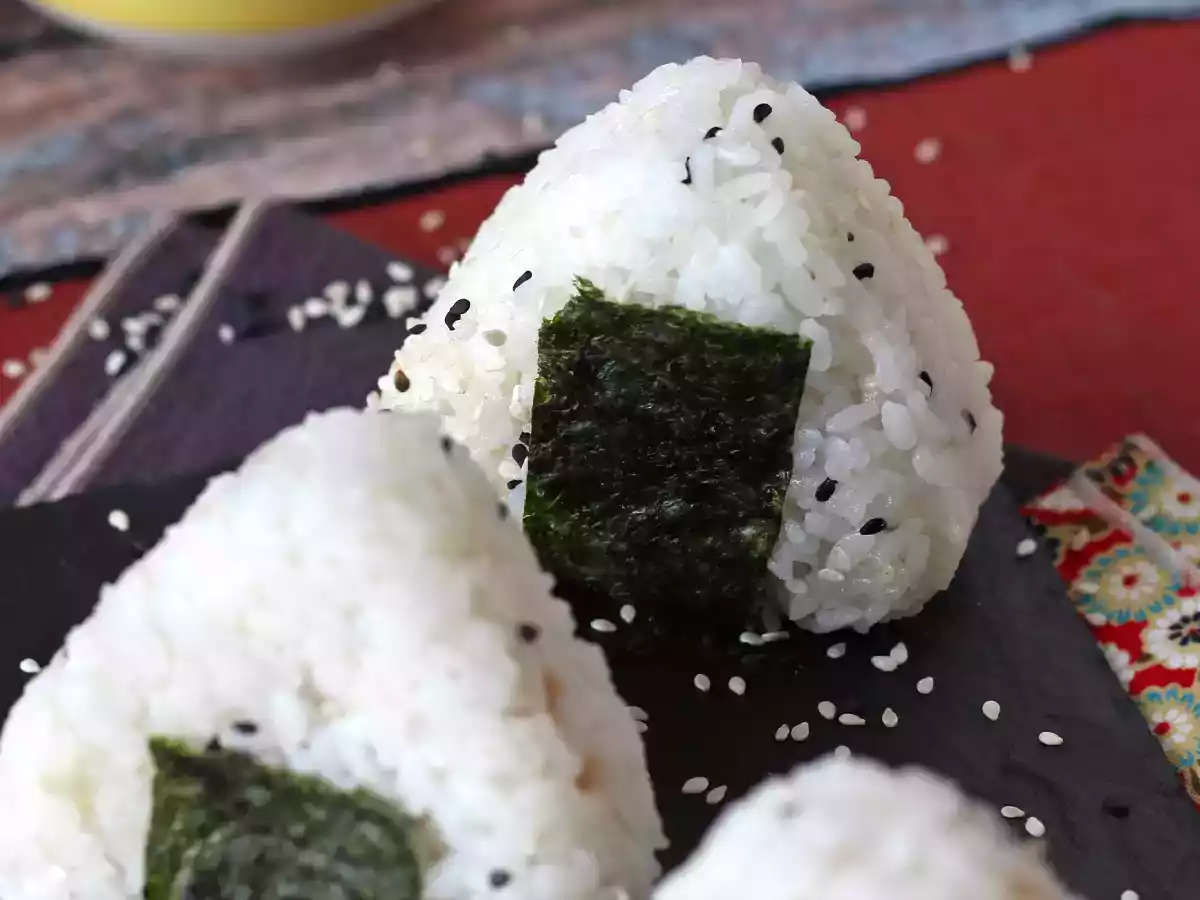 Onigiri de atún, el pequeño sándwich de arroz japonés - おにぎり - foto 8